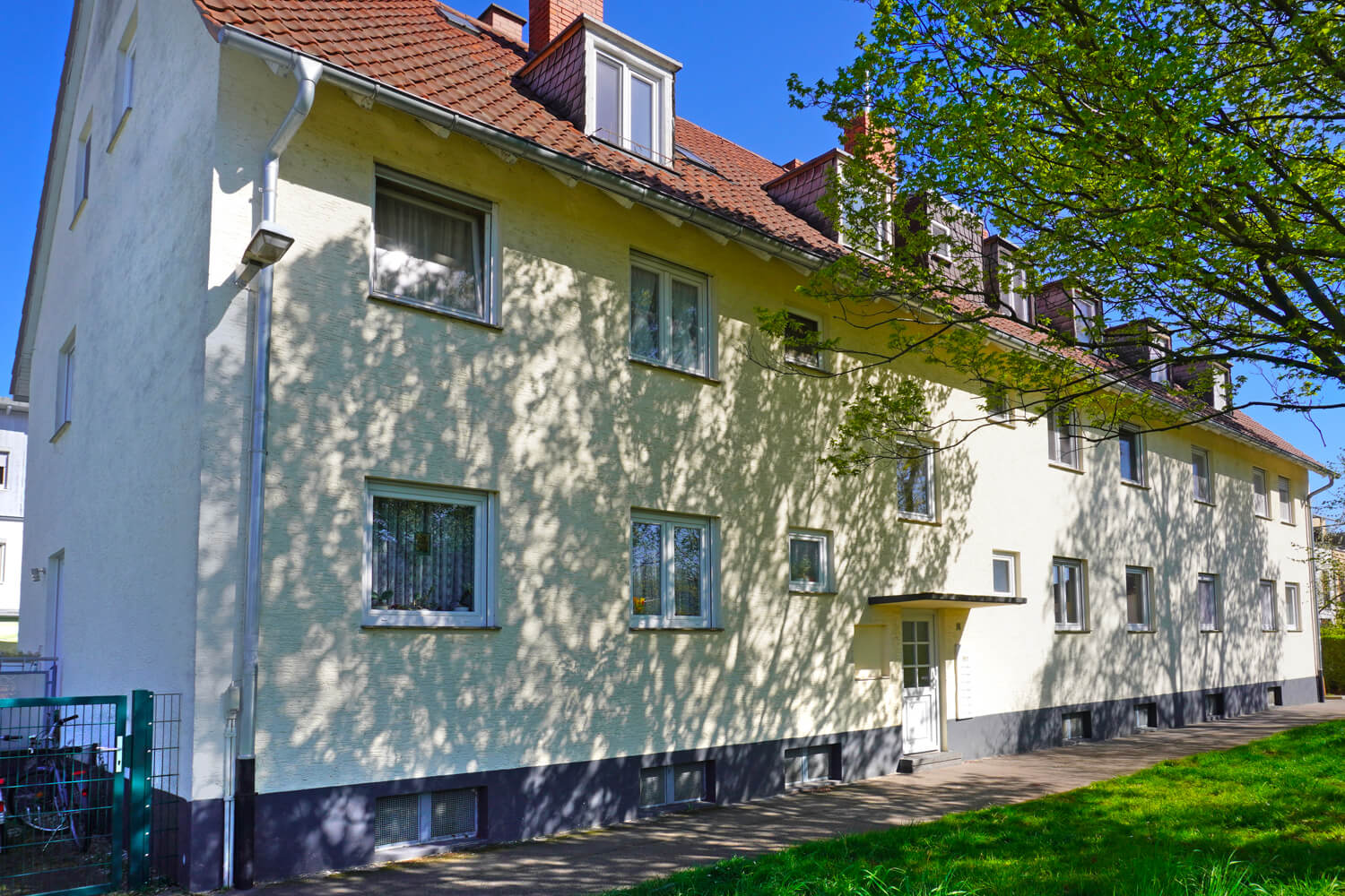 Mehrfamilienhaus mit 9 Wohnungen MOAYED IMMOBILIEN